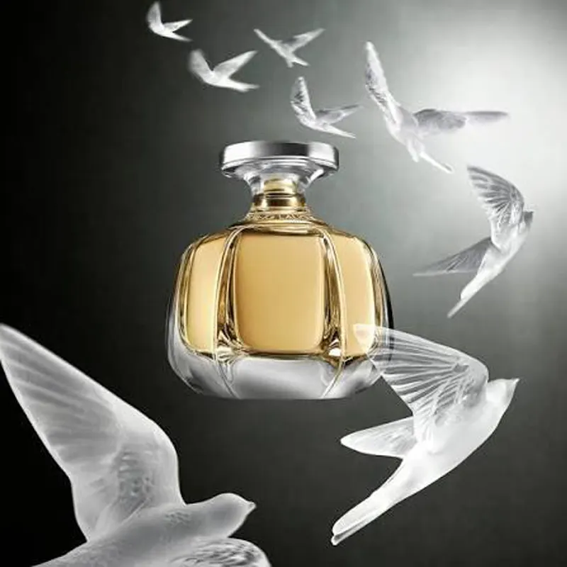 عطر لالیک لیوینگ